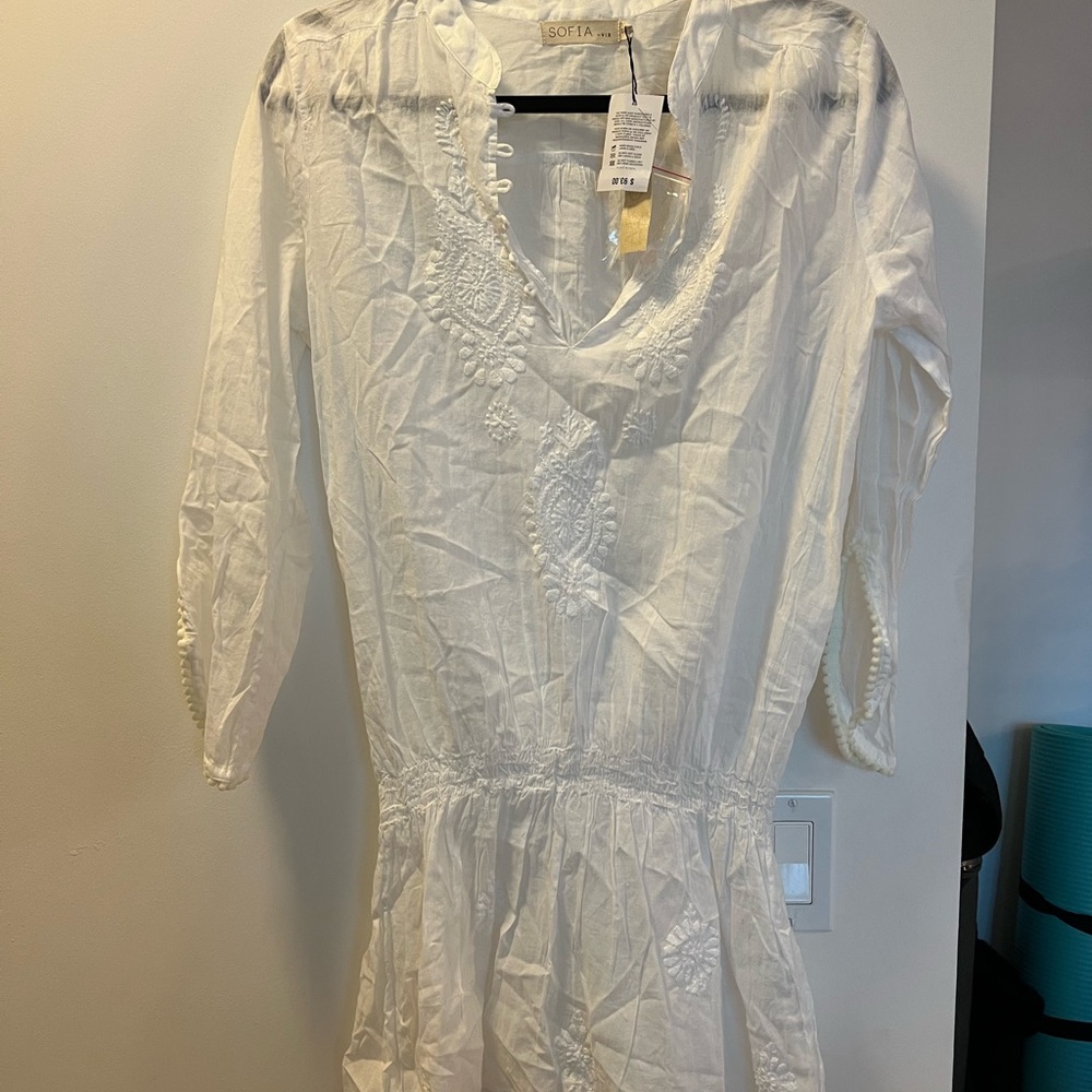 Brand new with tags. Sofia by VIX swimsuit coverup.